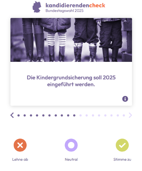 Screenshot einer politischen Umfrage, die sich auf die Einführung der Kindergrundsicherung im Jahr 2025 bezieht, mit den Optionen, die Haltung dazu zu bewerten.